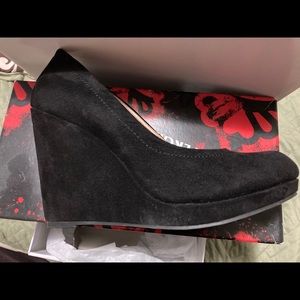 Chinese Laundry wedges